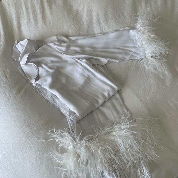 NWOT Sleeper Pajamas with Feathers - Picture 6 of 6